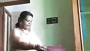 tamil video: Tamil aunty amunamam saree wears