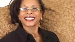 black mom video: Bubble butt ebony M.I.L.F Semmie DeSuora