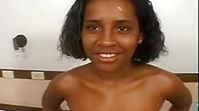 brazilian teen video: Un type baise une bresilienne sexy lors d'un voyage