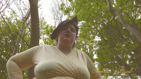 bbw video: Sanguine giantess walks you in the woods