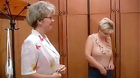russian video: Russian moms Irina - Valia in the sauna