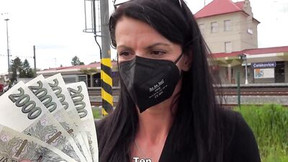 cash video: Amateur cougar sucks a big cock on the street for some cash