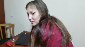 russian video: Sultry MILF got her Cum
