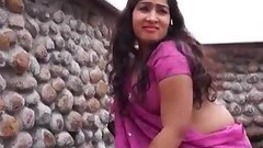 indian wife video: Indian Aunty Seducing. Full Video: www.pornlord.xyz