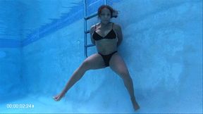 underwater video: Lexi Deep Down HD