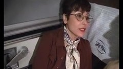 hairy mature video: Sophia mature poilu sodomise dans le train