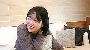 japanese small tits video: ホテルに連れ込んでとりあえず脱がしてそのまま動画撮られ続けるハナちゃん