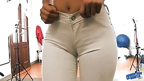 cameltoe video: INCREDIBLE FIRM ASS Beauty In Ultra Tight Jeans. CAMELTOE