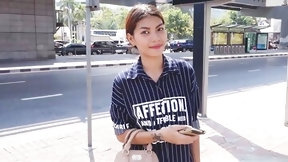 thai video: John picks up Asian Woman waiting for Tuk-tuk