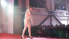 stripper video: Cupcake masturbating her beaver in a show