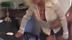 swallowing video: Mature hot secretary swallow cum