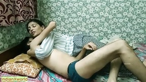 erotic desi video: Indian 18yo Bachelor Boy Pussy Fucking His Landlady!!