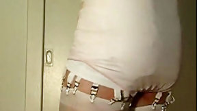 girdle video: Dyanne JO in 20-garter girdle -- Cum Drops Keep Falling!!