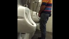 public toilet video: SPY MAN PISS WANK 2019 (6 MEN) - 6