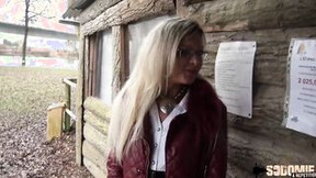 van video: Glasses blonde Vanessa gets anal into a cabin