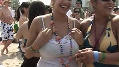 mardi gras video: Hot chicks chasing beads by showing their tits at Mardi Gras