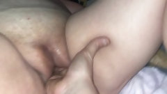 four fingering video: 4 fingers in her fat pussy