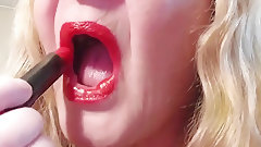 lipstick video: Shiny Red Lipstick - TacAmateurs