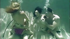 underwater video: Underwater 4-Some