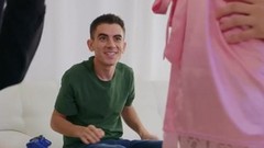 knockers video: Jordi El Nino Polla Fucks His Busty Stepmom