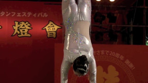 chinese hd video: GORGEOUS CHINESE GIRL PERFORMING DEATH DEFYING STUNT