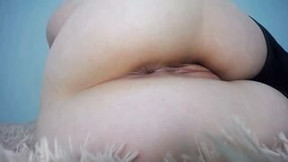 pawg video: INNOCENT 19 YEAR OLD BIMBOS FIRST TIME FINGER HER BOOTY CLOSEUP. ANAL
