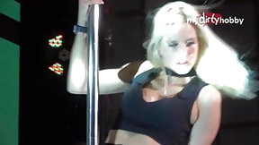 pole dancing video: MyDirtyHobby - Watch our amateurs going wild at DirtyVenus
