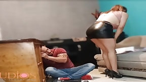 mexican hot mom video: THIS BUSTY MILF GOT A HARD FUCK BY THE NEIGHBORHOOD CARPENTER