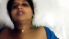 telugu video: Telugu Aunty Has Sex With Bachelor Boy, Watch The Video