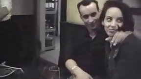 restaurant video: French couple kicked out of restaurant for having sex