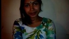 bengali video: Bangladeshi sexy girl gives blowjob to her boyfriend amateur video