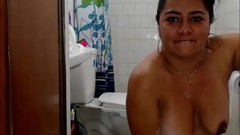 colombian video: Colombian MILF Naked In Her Bathroom
