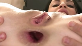 gaping hole video: Amateur raven teen has a gaping hole