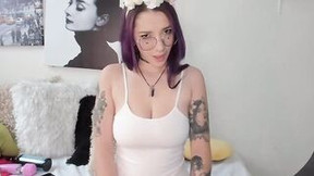 cigarette video: Bombshell unicorn cunt with mouth with an alternative look and glasses lights