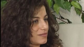 italian babe video: Feurige Italienerin sagt sie hat keine Schamgrenze