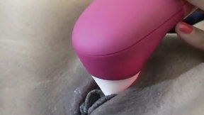 vibrator video: Oh my god! I came so banging hard with my fresh sex-toy