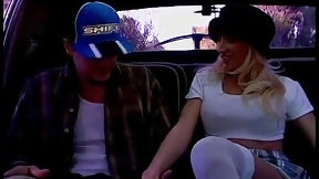 limousine video: Guy gets sex from hot blonde in limo