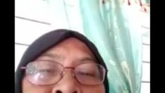 malaysian video: Me with 58yr hijab malay fb video call dick flashing