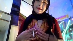 belly video: Arabic queen sexy stomach dancing undress tease and pole tricks, idolize this gigantic arab booty!
