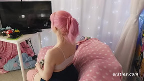 gamer girl video: Sexy gamer girl evie takes a break and gets herself off