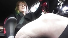 car video: mom Mastrubates into Vehicle Driving,jizzes when she watch Cop