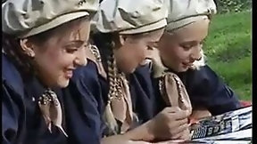 european video: scout-girl camp
