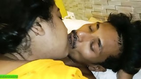 bengali video: Indian sexy bhabhi hot real fucking with young lover! Hindi sex