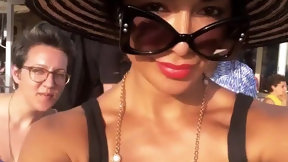 hawaiian video: Nicole Scherzinger selfie in Capri, Italy