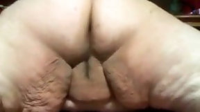 buttcam video: Redhead SSBBW Shakes Ass on Cam