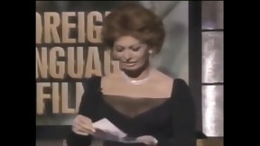 italian big ass video: Sophia Loren Mature version 1