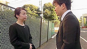 asian video: Hot japonese mature in action