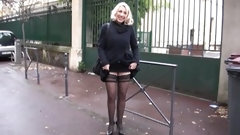 french video: Julie, French teacher!
