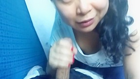 chinese amateur video: Yu Fan Sucking Cock on a Train to Qingdao