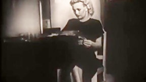 antique video: Authentic Antique Fucking, 1940s - Blondie Has Sex